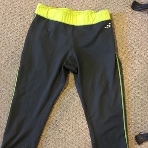 Cropped Capri workout legging bcg medium grey lime